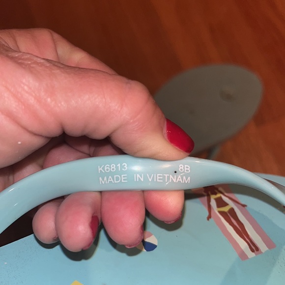 Kate Spade size 8 icy blue cushie flip flops beach and swim motif - Picture 10 of 14